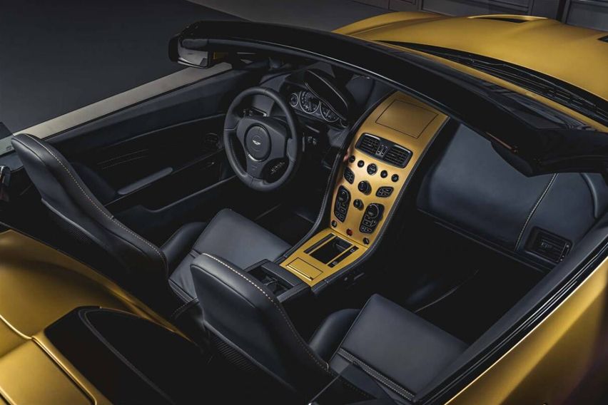 Aston Martin Vantage V12 Zagato Heritage Twins interior