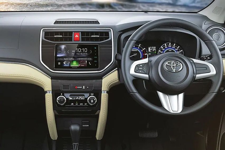 Toyota Rush cabin