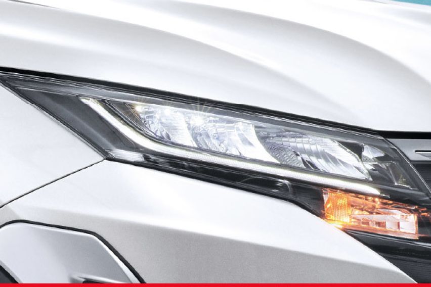 Toyota Rush headlamp