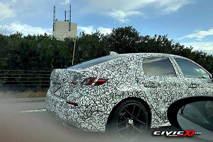 Honda Civic Hatchback Anyar Mulai Mejeng dalam Balutan Kamuflase