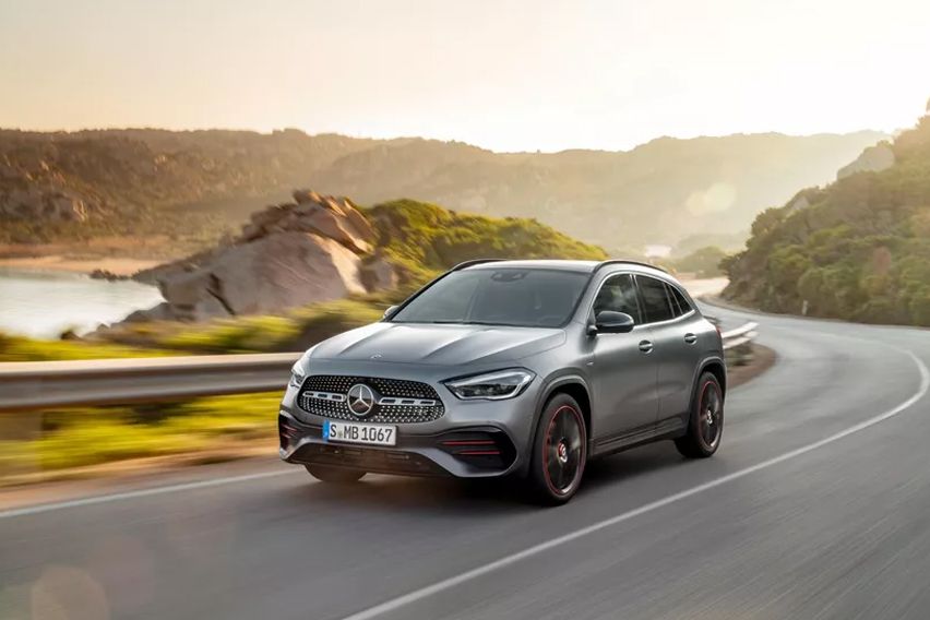 Mercedes-Benz GLA front