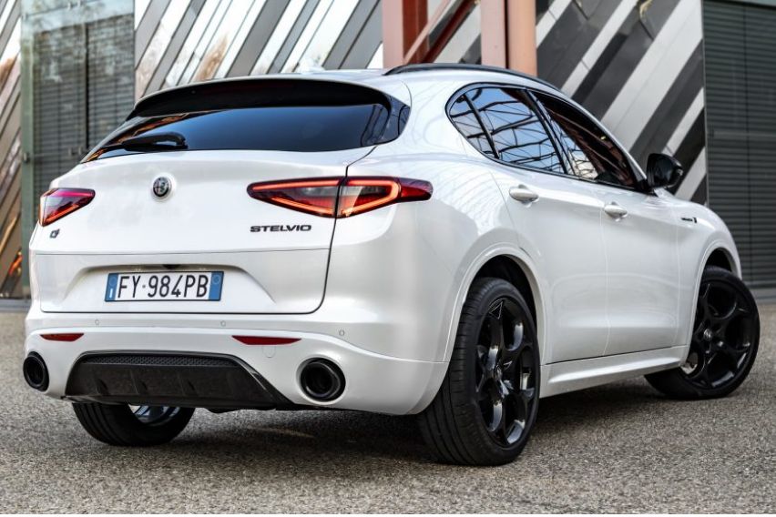 2021 Alfa Romeo Stelvio Veloce Ti rear