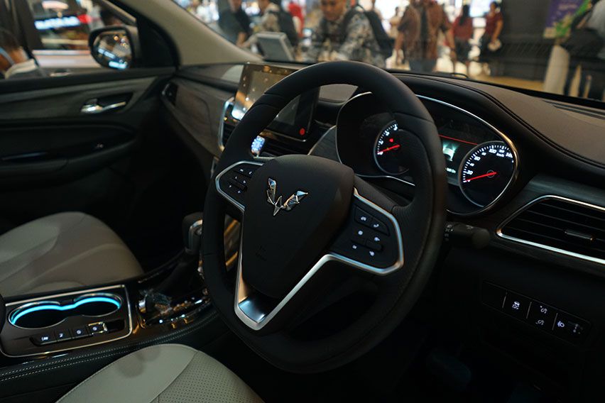 Wuling Cortez interior