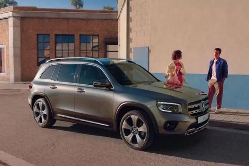 Mercedes-Benz GLB front