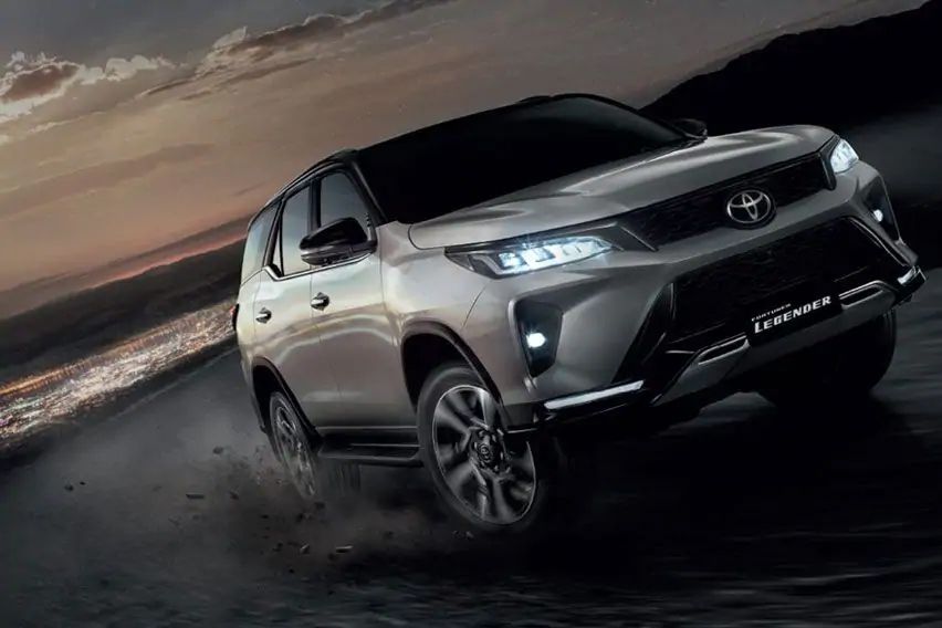 2021 Toyota Fortuner front