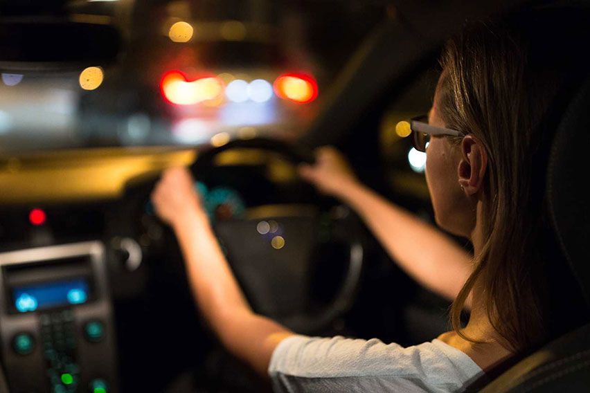 Libur Akhir Tahun, Ini 7 Tips Aman Menyetir di Malam Hari