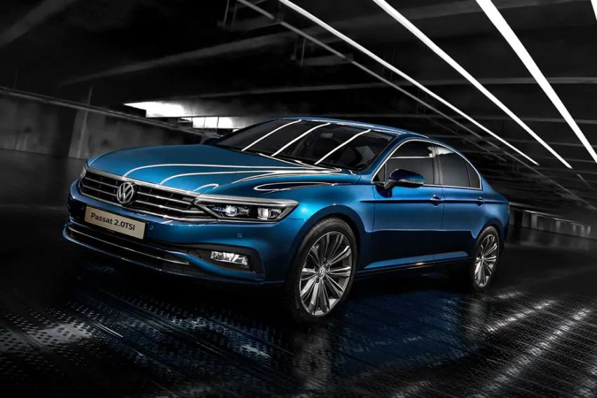 VW Passat front side