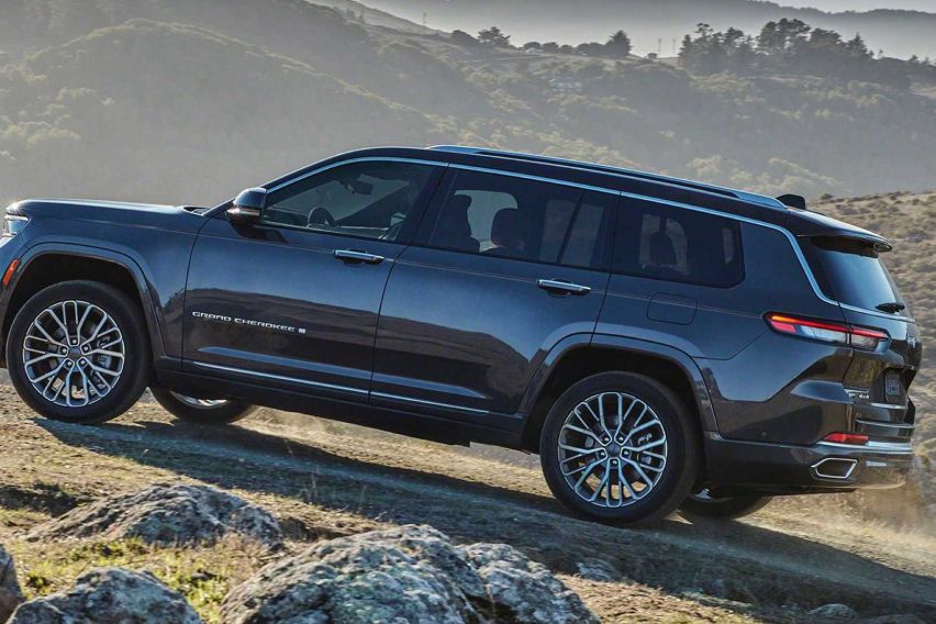 2021 Jeep Grand Cherokee L side