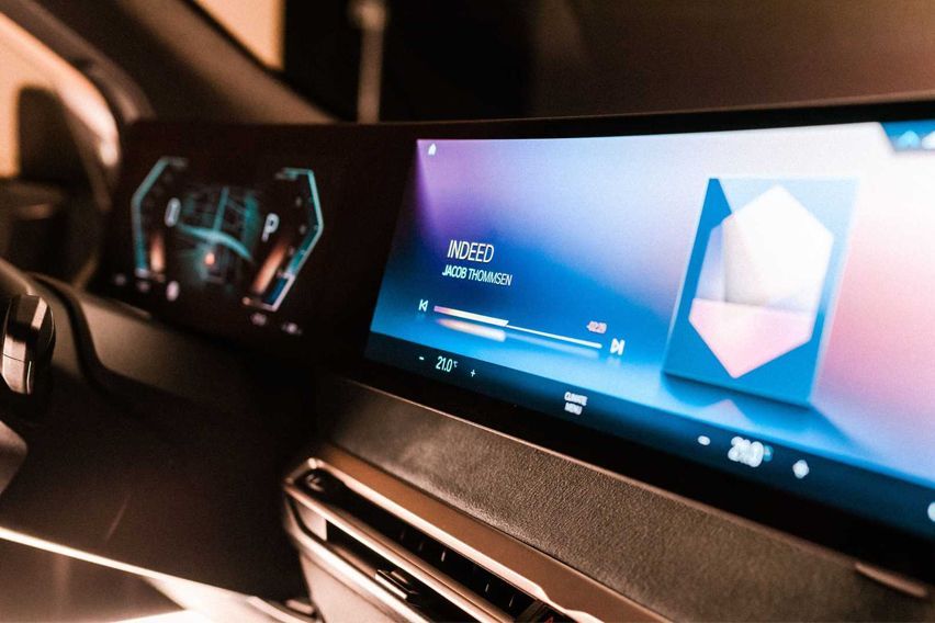 BMW showcases a new iDrive technology at CES 2021