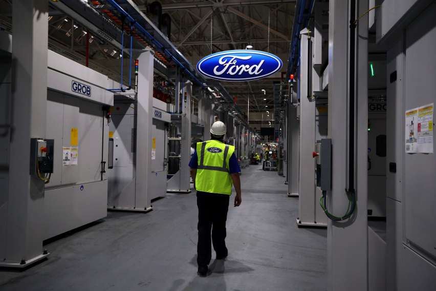 pabrik Ford tutup