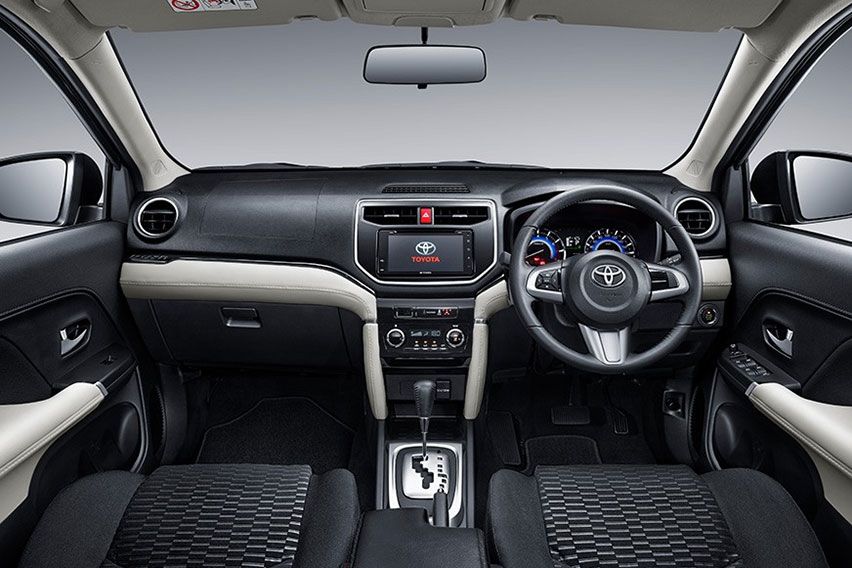 Toyota Rush interior