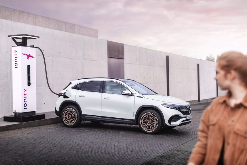 Mercedes-Benz EQA charging