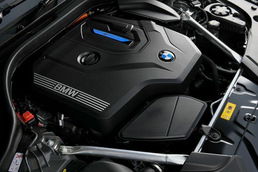 BMW 5 Series SUV engine