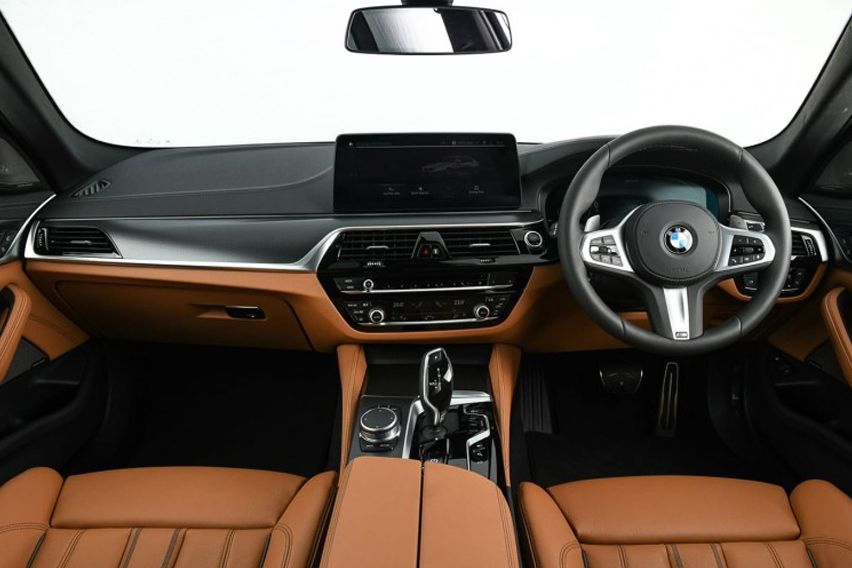 BMW 5 Series SUV interior