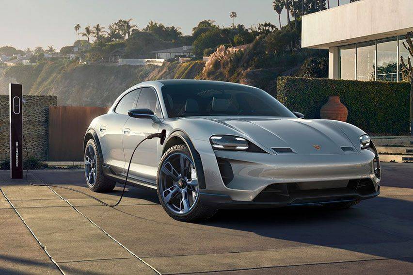 Porsche Mission E-Cross Turismo