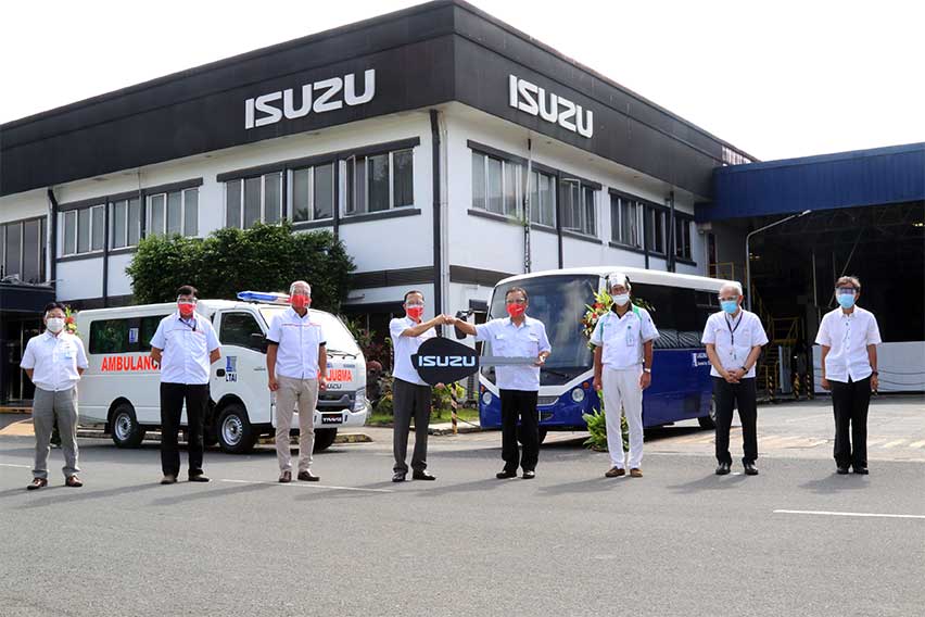Isuzu Traviz and Isuzu PUV Turnover to Laguna Technopark
