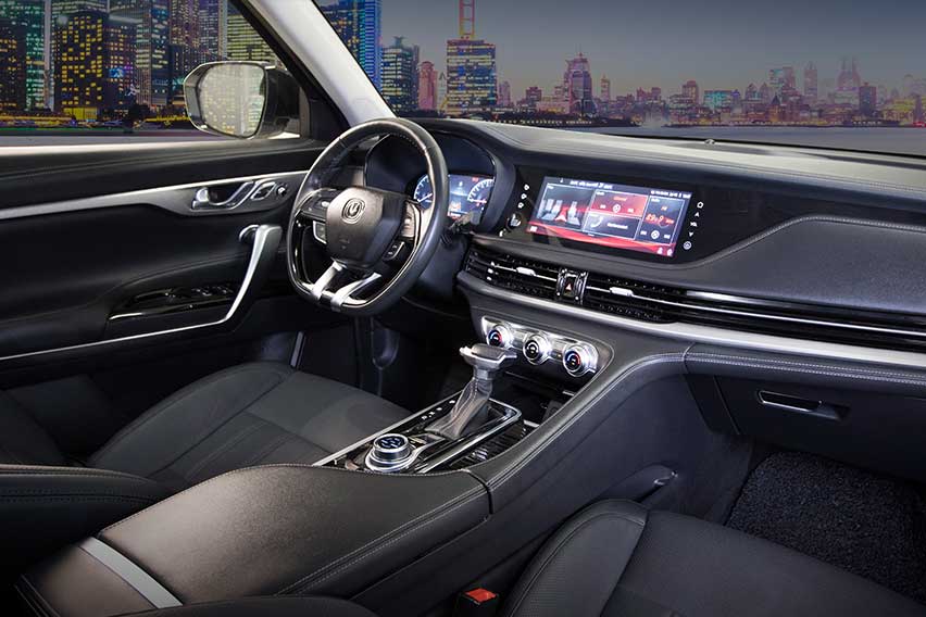 Changan CS95 Cockpit