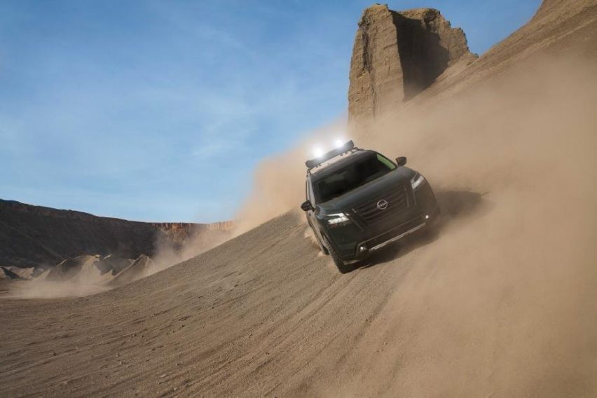 2022 Nissan Pathfinder front