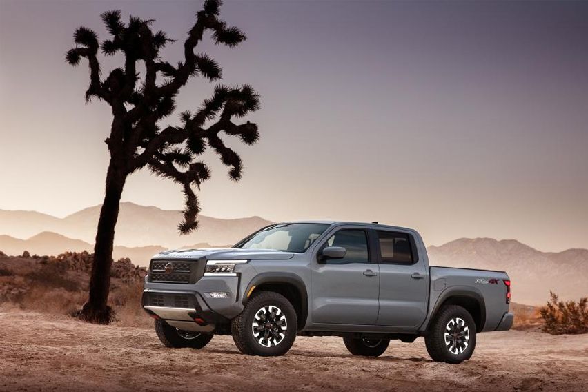 2022 Nissan Frontier side