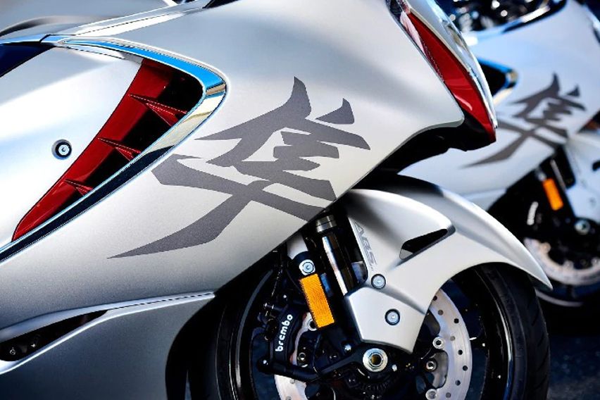 2021 Suzuki Hayabusa side