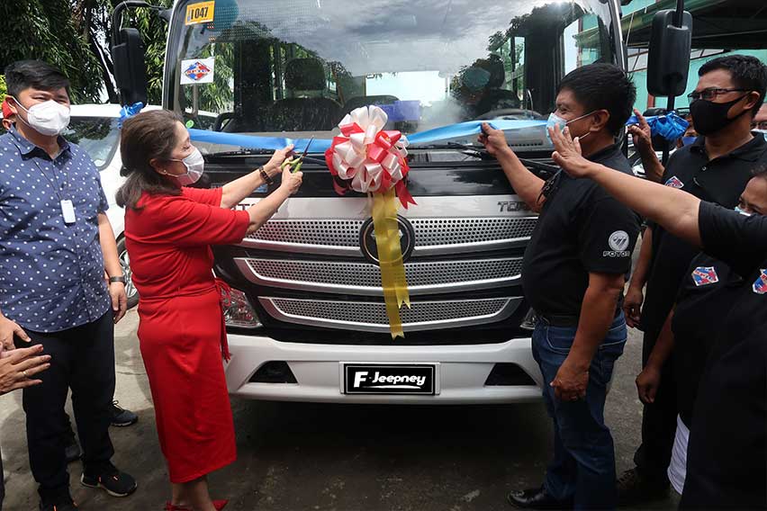 Foton F-Jeepney F29