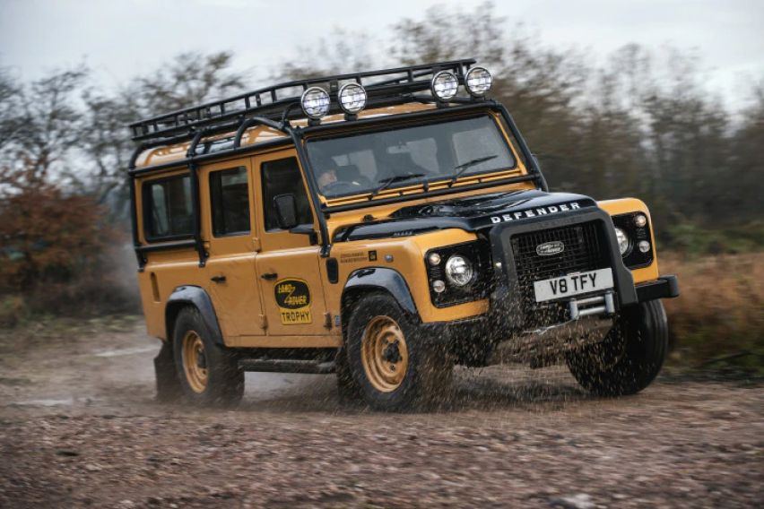 Land Rover Defender Works V8 Trophy front
