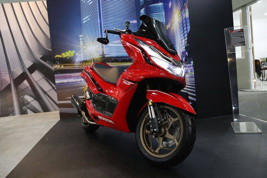 Referensi Modifikasi Honda PCX 160 2021, Gaya Racing dan Luxury - Oto