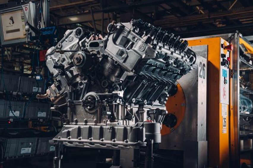 Bentley W12 engine is the most advanced 12-cyl unit in the world 