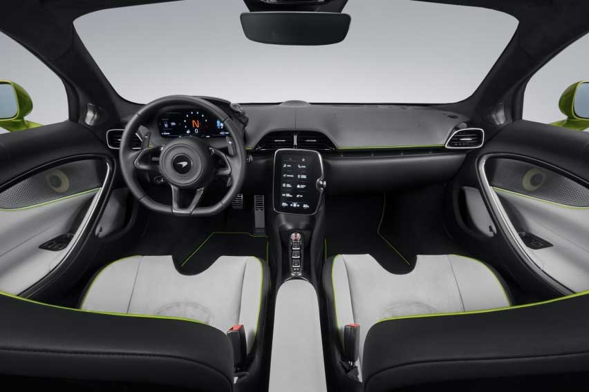 McLaren Artura cabin