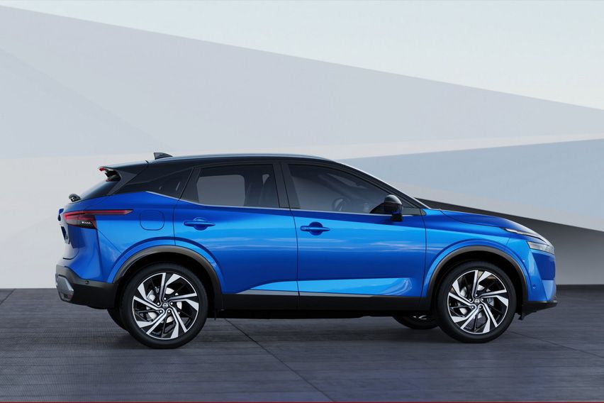 2021 Nissan Qashqai side