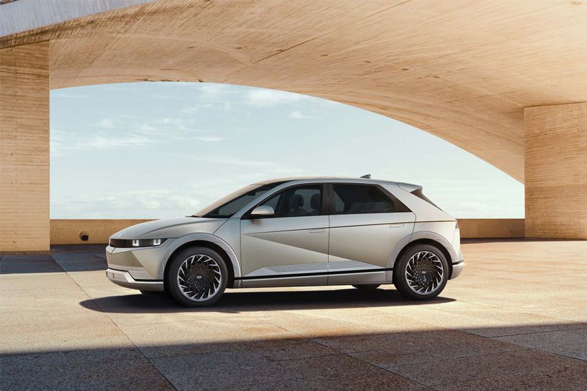 Hyundai Ioniq 5 side