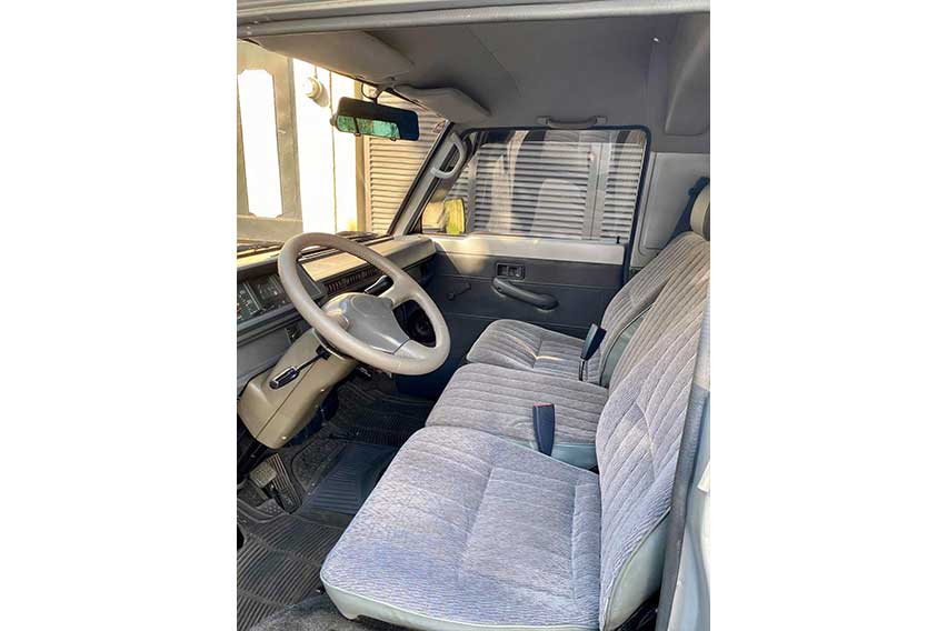 Mitsubishi L300 Versa Van Front Seats