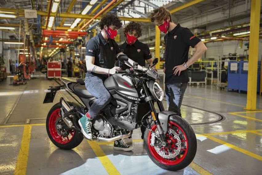 New Ducati Monster details