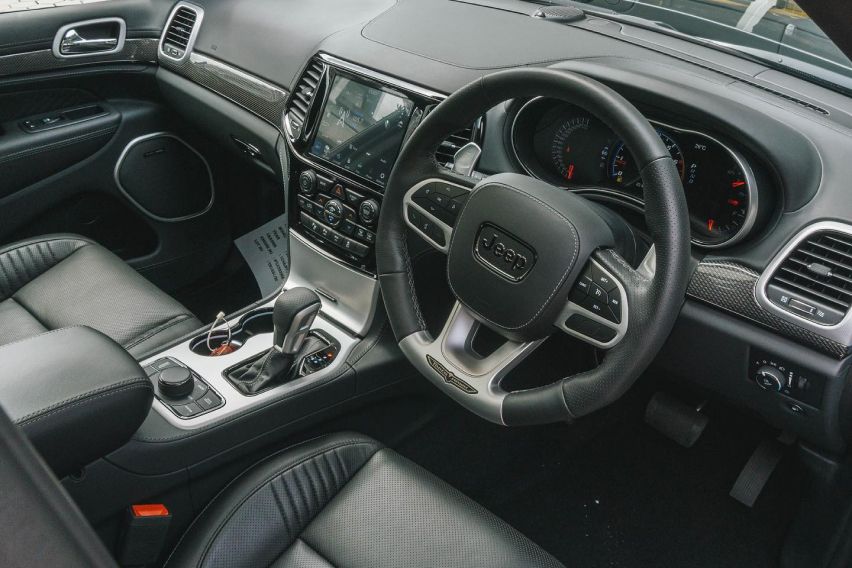 Jeep Grand Cherokee Trackhawk cabin