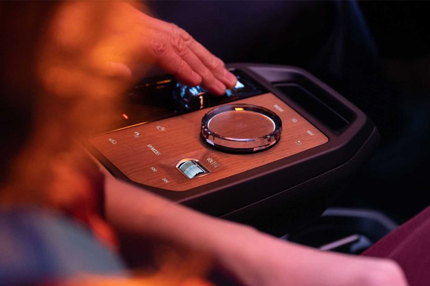 All-new BMW i-Drive controls 