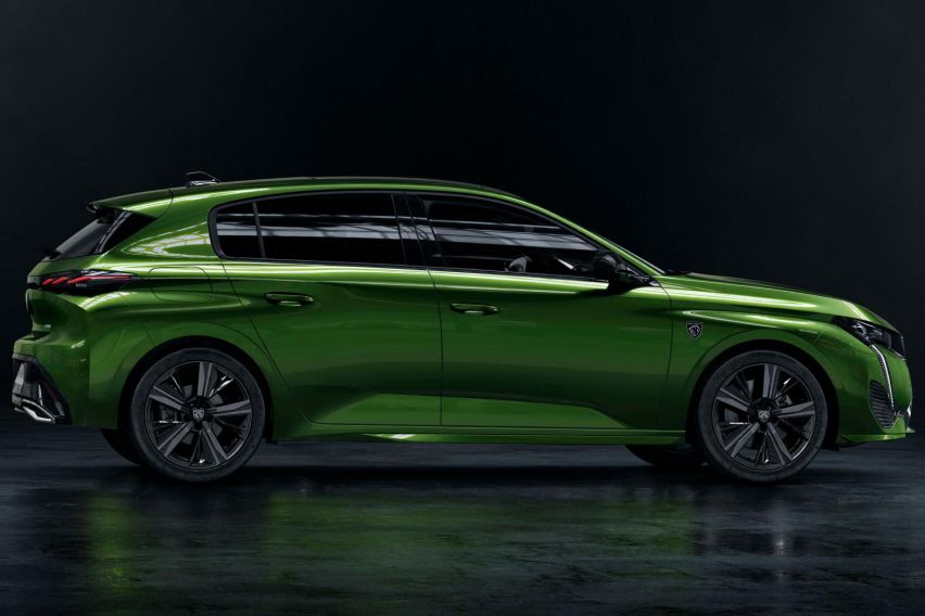 2021 Peugeot 308 side