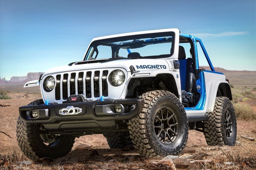 Jeep Wrangler Magneto EV concept debuts with a manual transmission