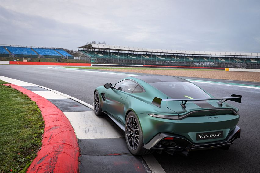 Aston Martin Vantage F1 Edition rear