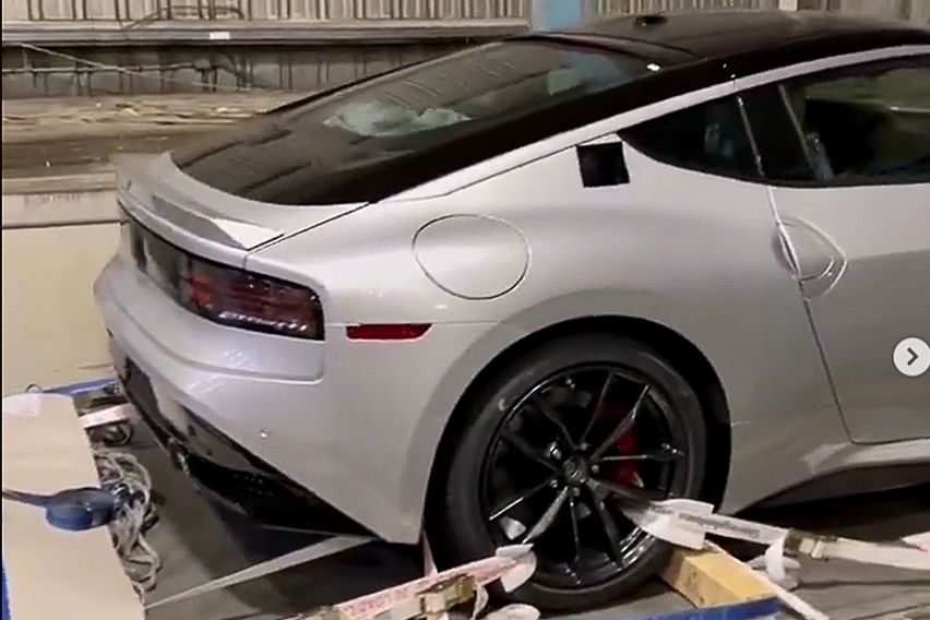 Nissan Fairlady Z details