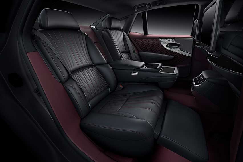 Lexus LS Rear Seat