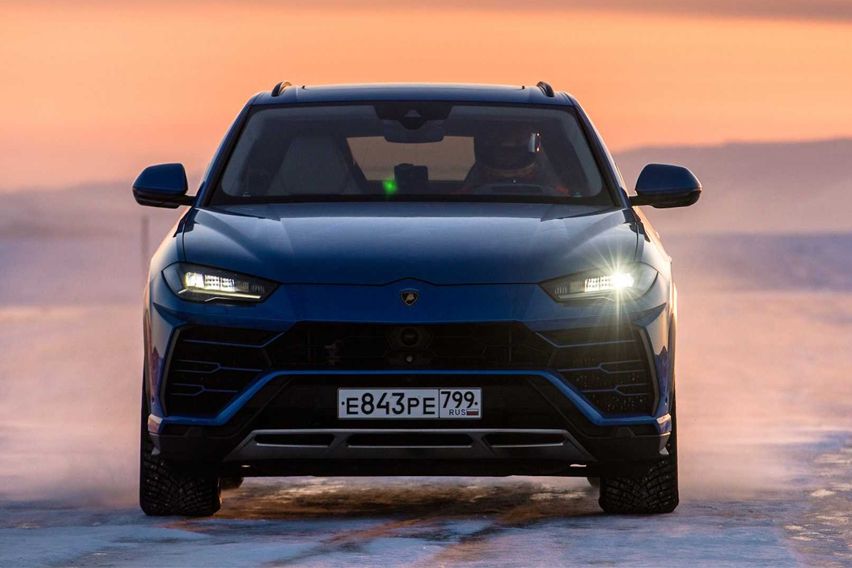 Lamborghini Urus ice test