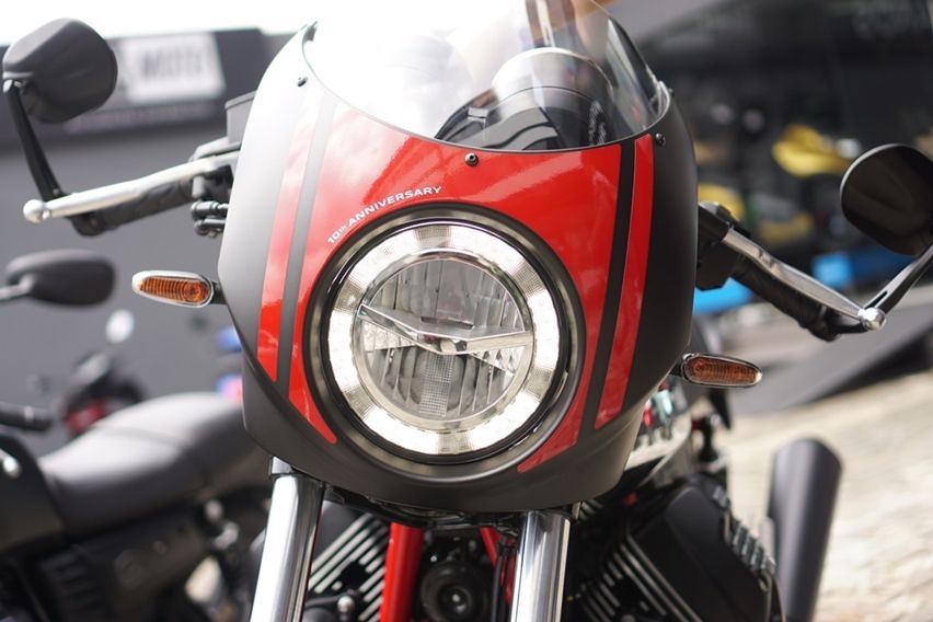 First Ride Moto Guzzi V7 III Racer 10th Anniversary