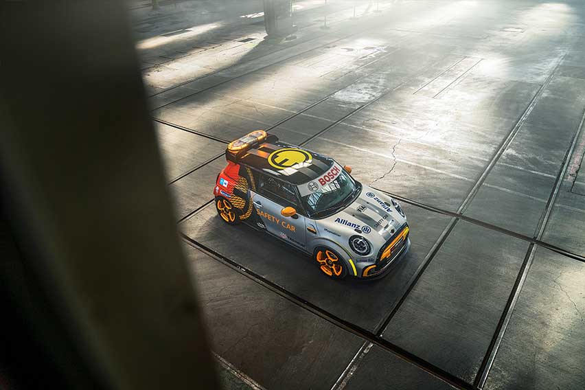 Mini Electric Pacesetter inspired by JCW
