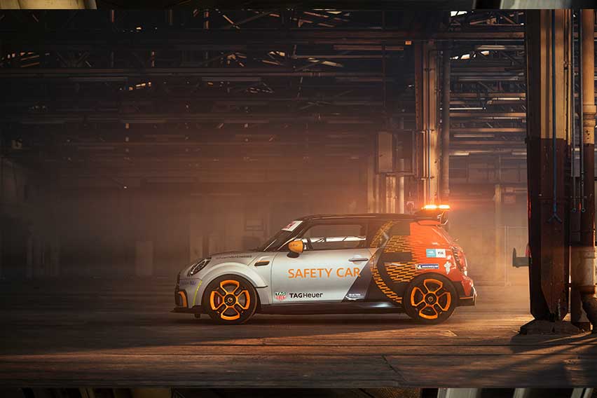 Mini Electric Pacesetter inspired by JCW