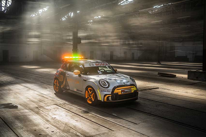 Mini Electric Pacesetter inspired by JCW