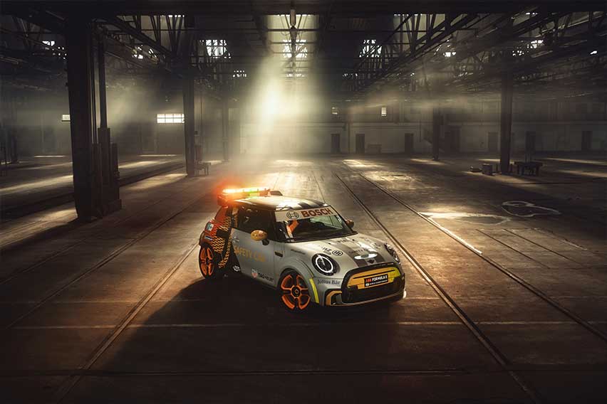 Mini Electric Pacesetter inspired by JCW
