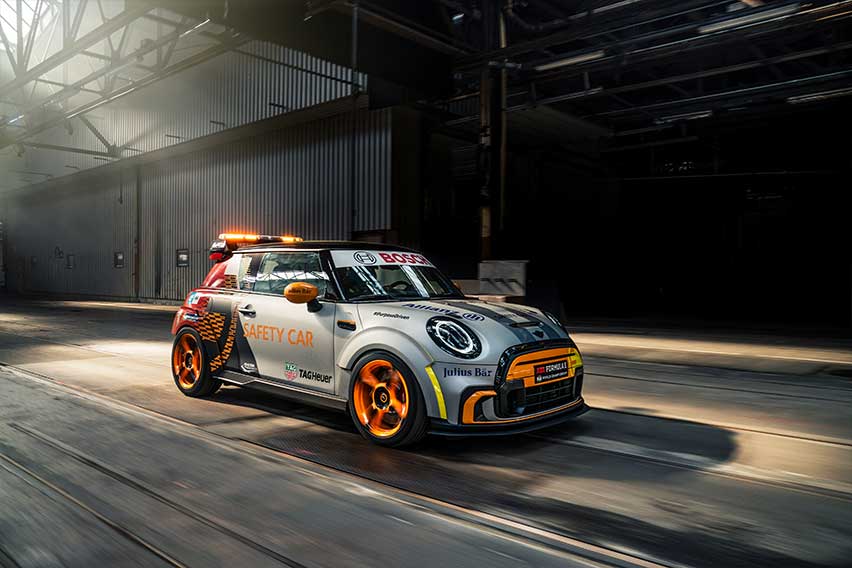 Mini Electric Pacesetter inspired by JCW