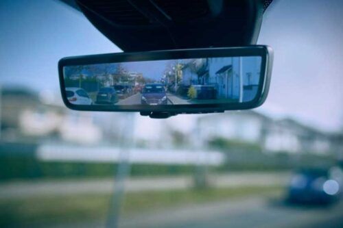 Ford ‘Smart Mirror’ enhances safety in Transit vans