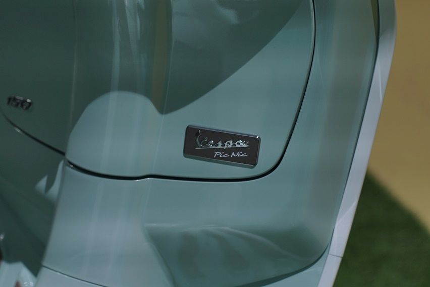 Vespa Primavera Picnic