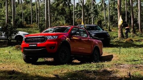 Ford Ranger FX4 Max: Blue collar 'froader' from the Blue Oval